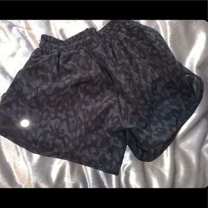 lululemon hotty hot shorts